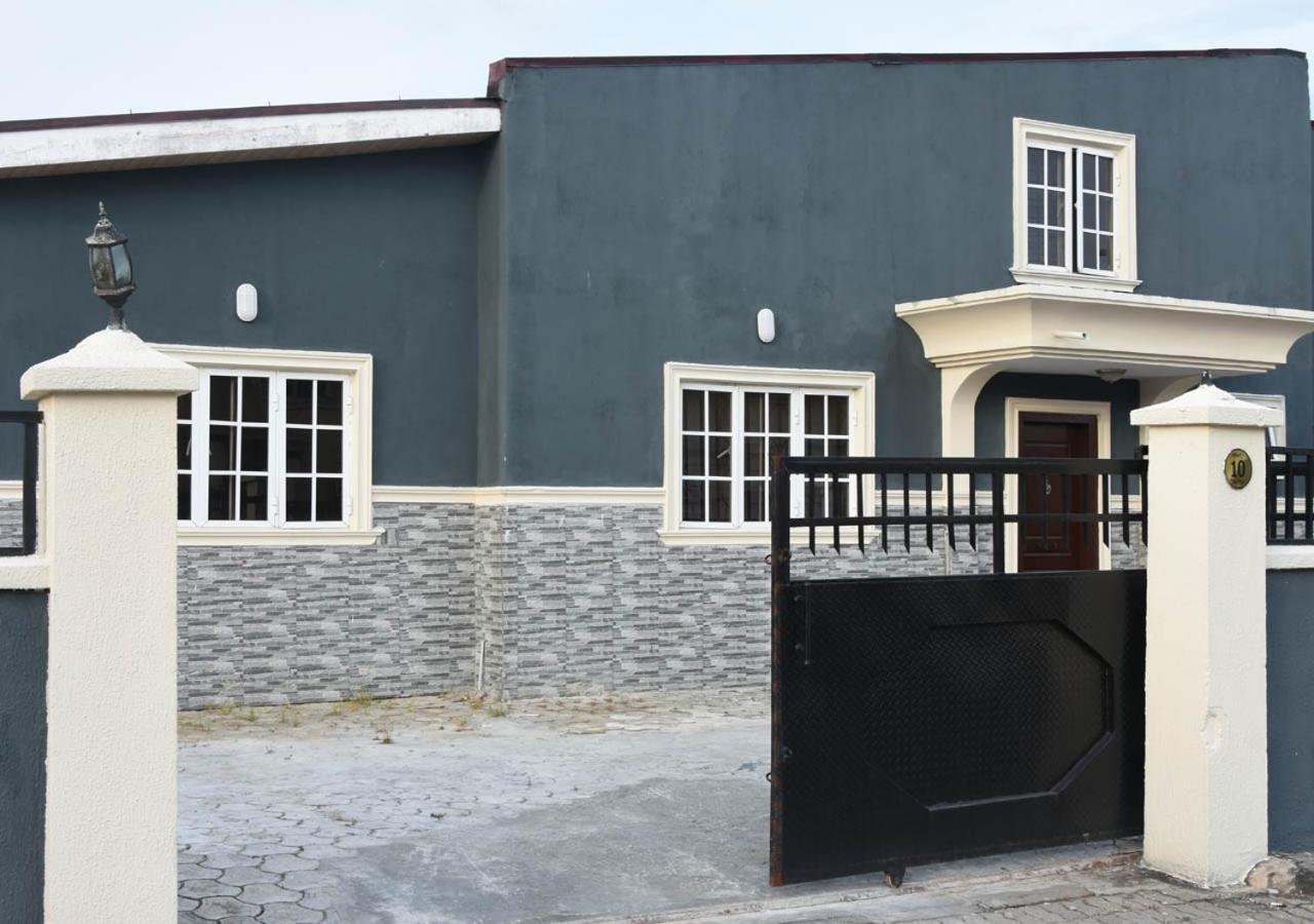 24-7 Electricity Agore Hotels And Suites Ltd Awoyaya Extérieur photo