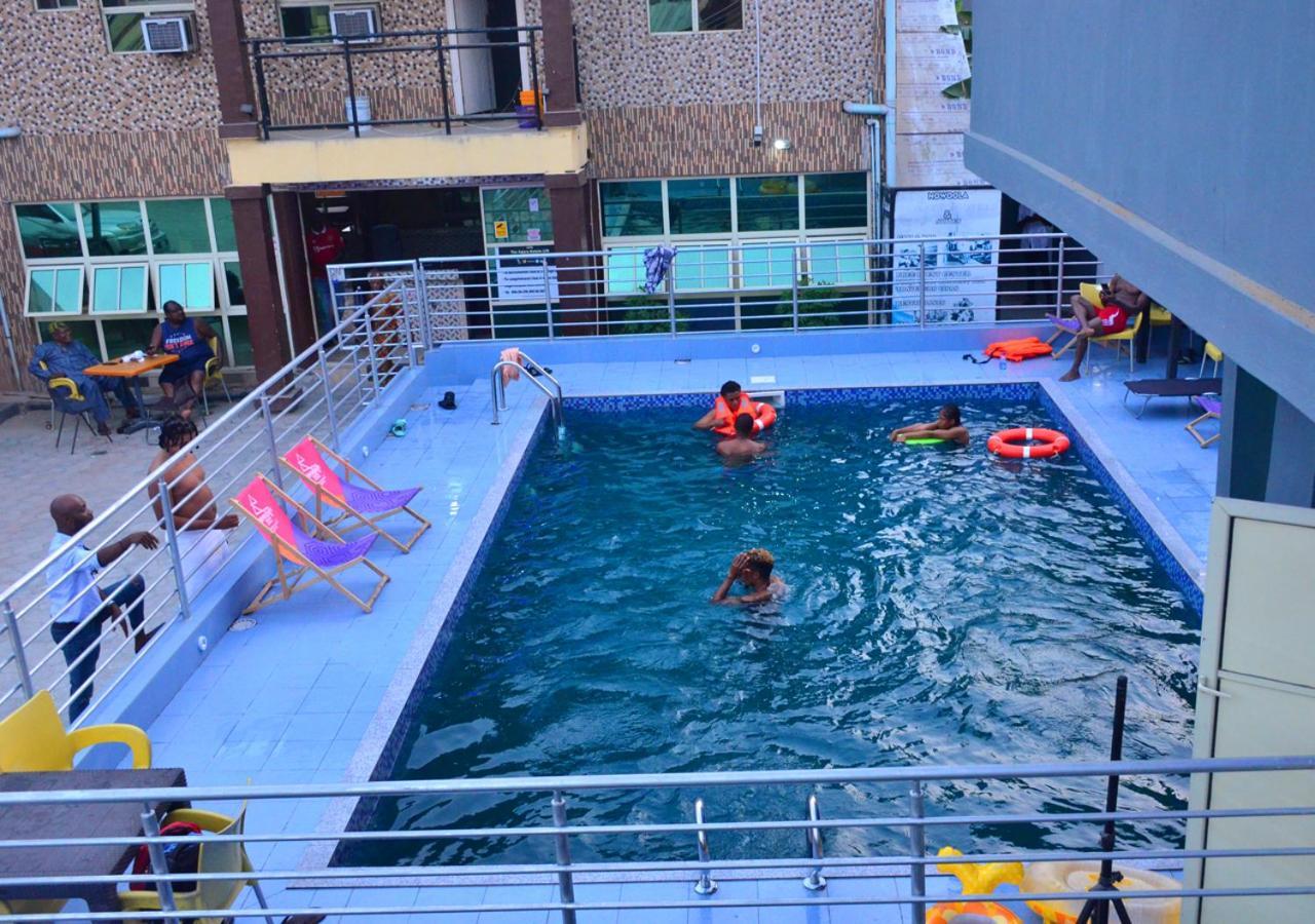 24-7 Electricity Agore Hotels And Suites Ltd Awoyaya Extérieur photo