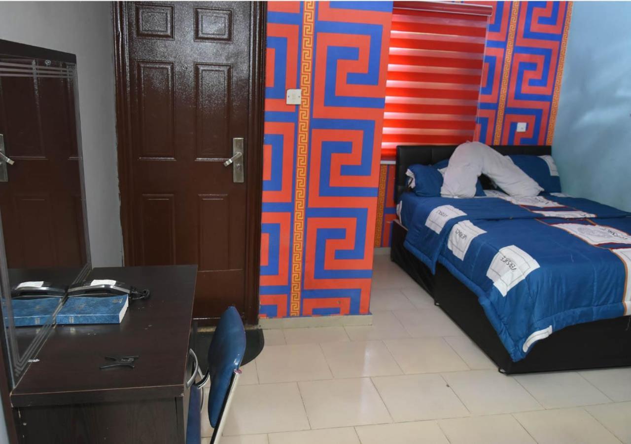 24-7 Electricity Agore Hotels And Suites Ltd Awoyaya Extérieur photo